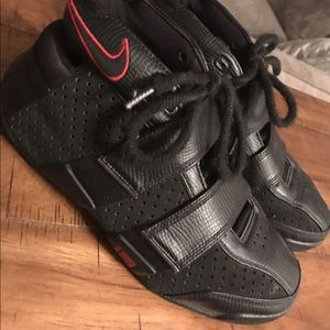 Nike Lebron 20-5-5 size 9